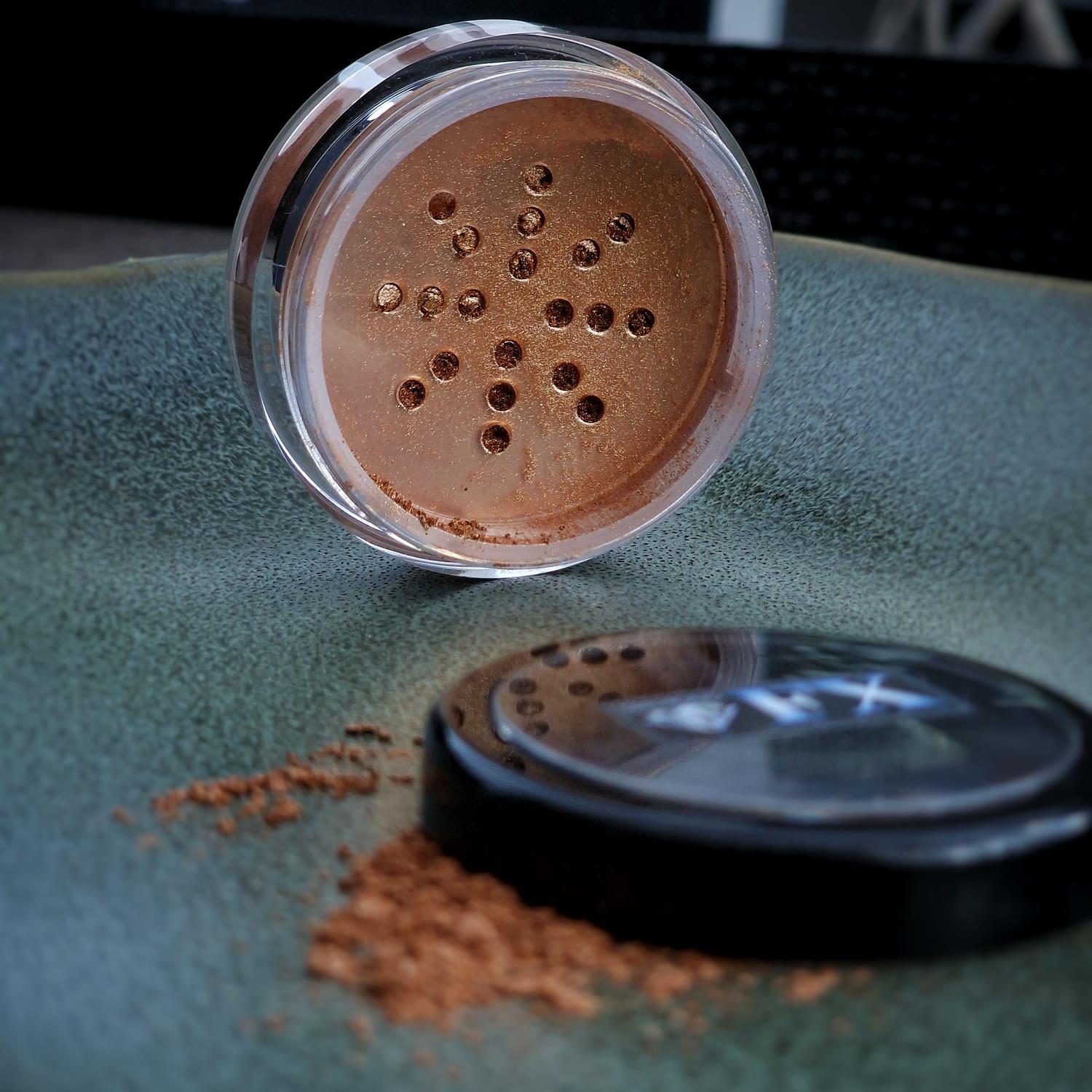 Pudră strălucitoare pentru față și corp Aurie Diamond FX, 5 g (2)